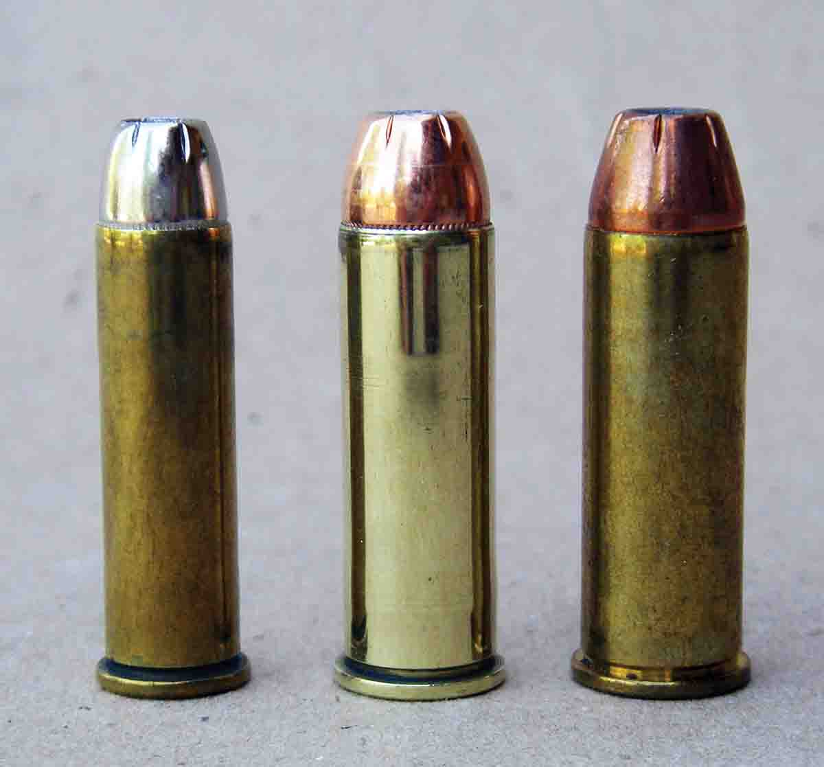 The .41 Magnum (center) offers performance sandwiched between the .357 Magnum (left) and .44 Magnum (right). However, actual performance is closer to the .44 Magnum.